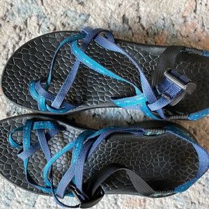 Z2 Chacos with Toe Strap